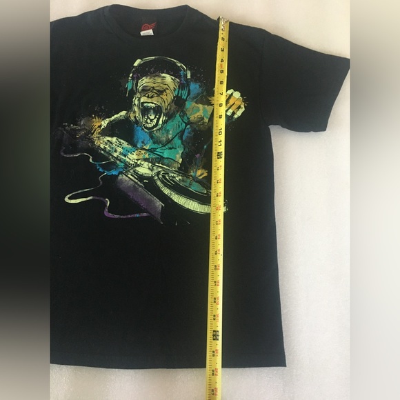 Monkey DJ~ Turntables~Clubbing Monkey~ Black~T-Shirt~Size M~Mad Engine~ - Picture 9 of 10